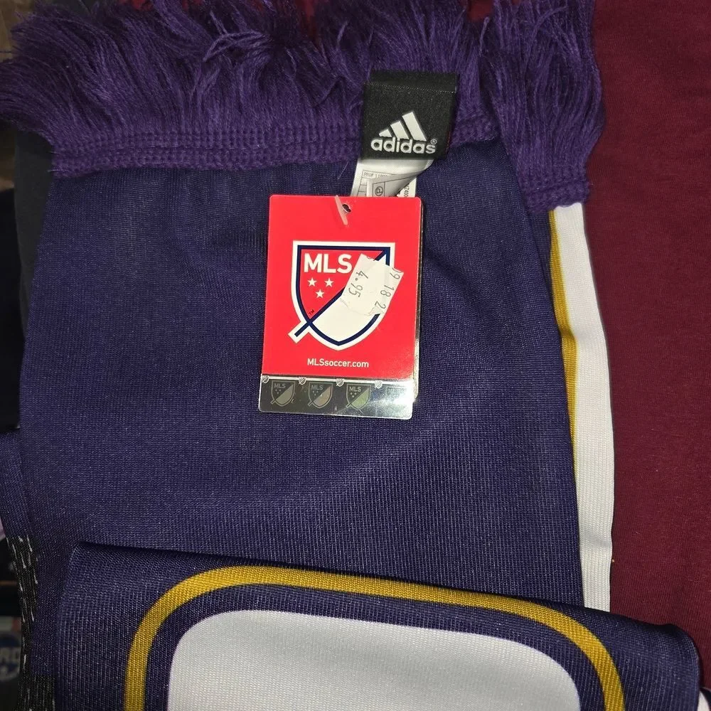 NWT Official MLS Orlando City Scarf Knit Purple Gold Lions Fan Gear Reversable